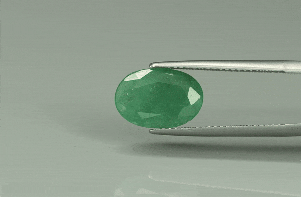 Emerald - 3.9ct - KE110092