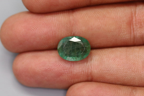 Emerald - 3.8ct - KE115083