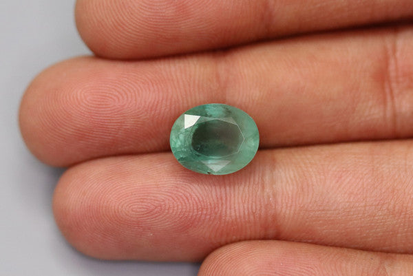 Emerald - 4.4ct - KE115084