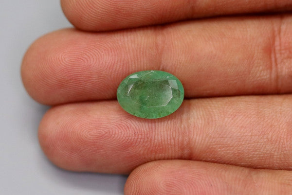 Emerald - 3.7ct - KE115085
