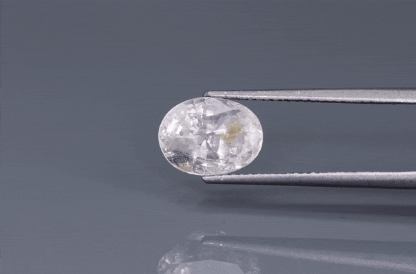 White Sapphire - 3.8ct - KWS214456