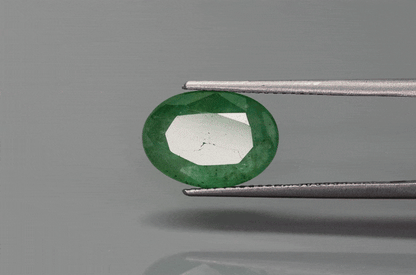 Emerald - 3.7ct - KE115085